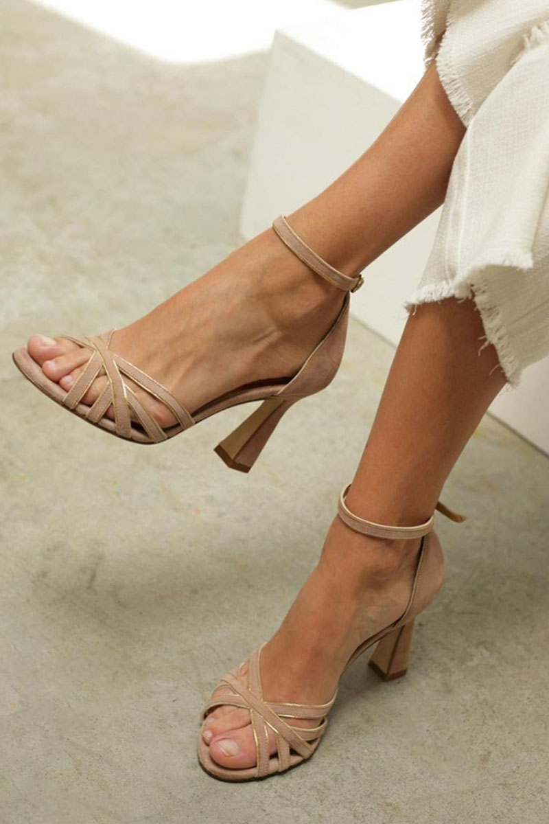 Victoria | Tacones finos con punta redonda y diseño entrelazado