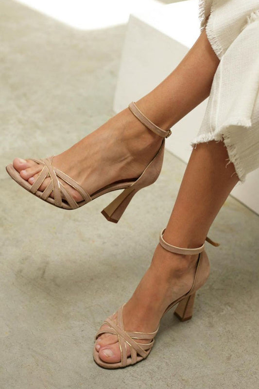 Victoria | Tacones finos con punta redonda y diseño entrelazado