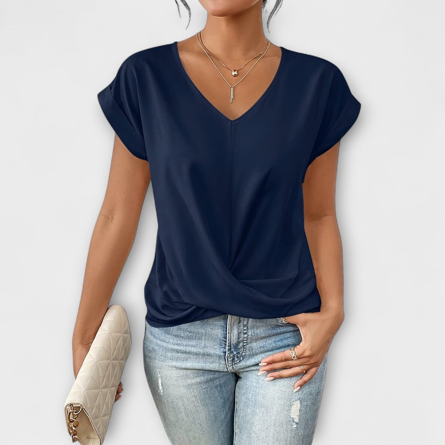 Astrid | Top elegante con cuello en V